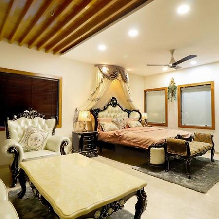 Royal Inn Hotel Ambaji Bagian luar foto