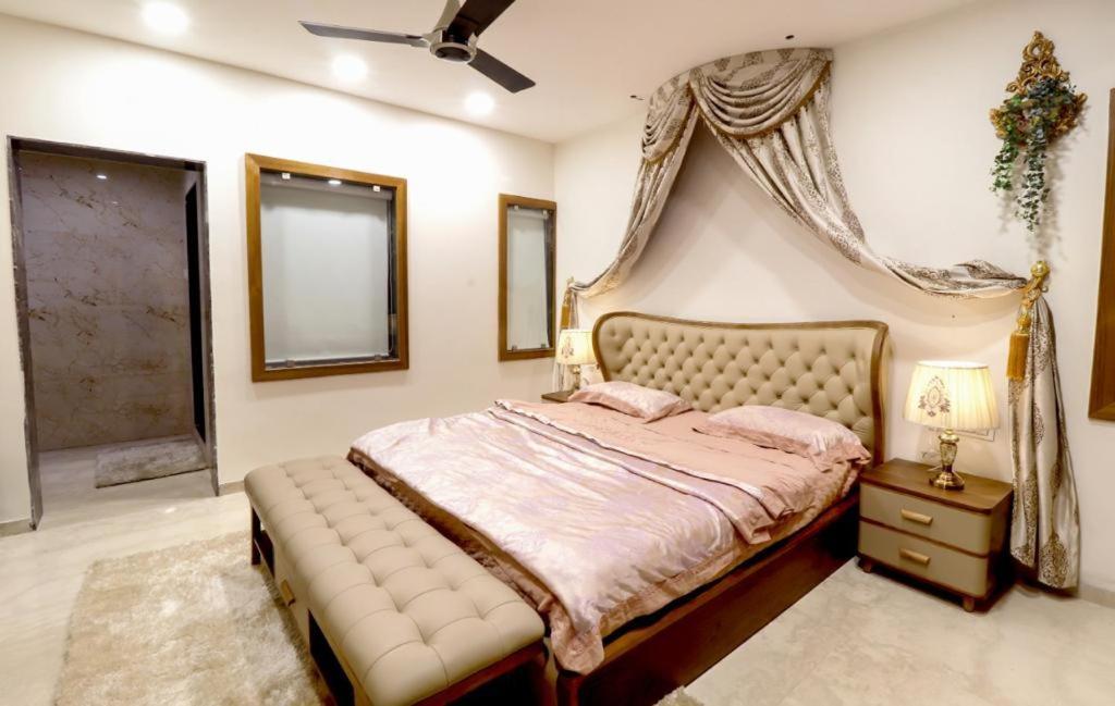 Royal Inn Hotel Ambaji Bagian luar foto