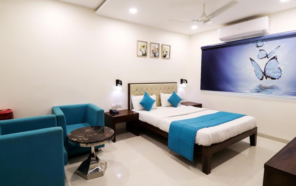 Royal Inn Hotel Ambaji Bagian luar foto