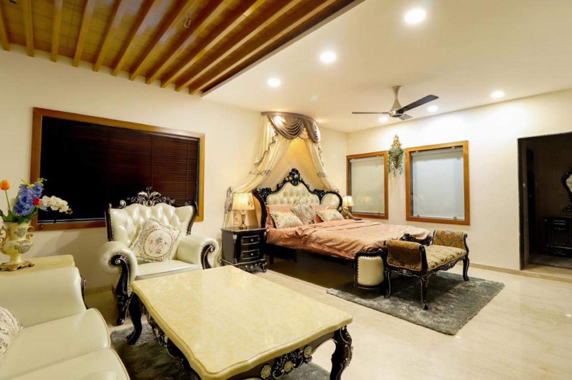 Royal Inn Hotel Ambaji Bagian luar foto