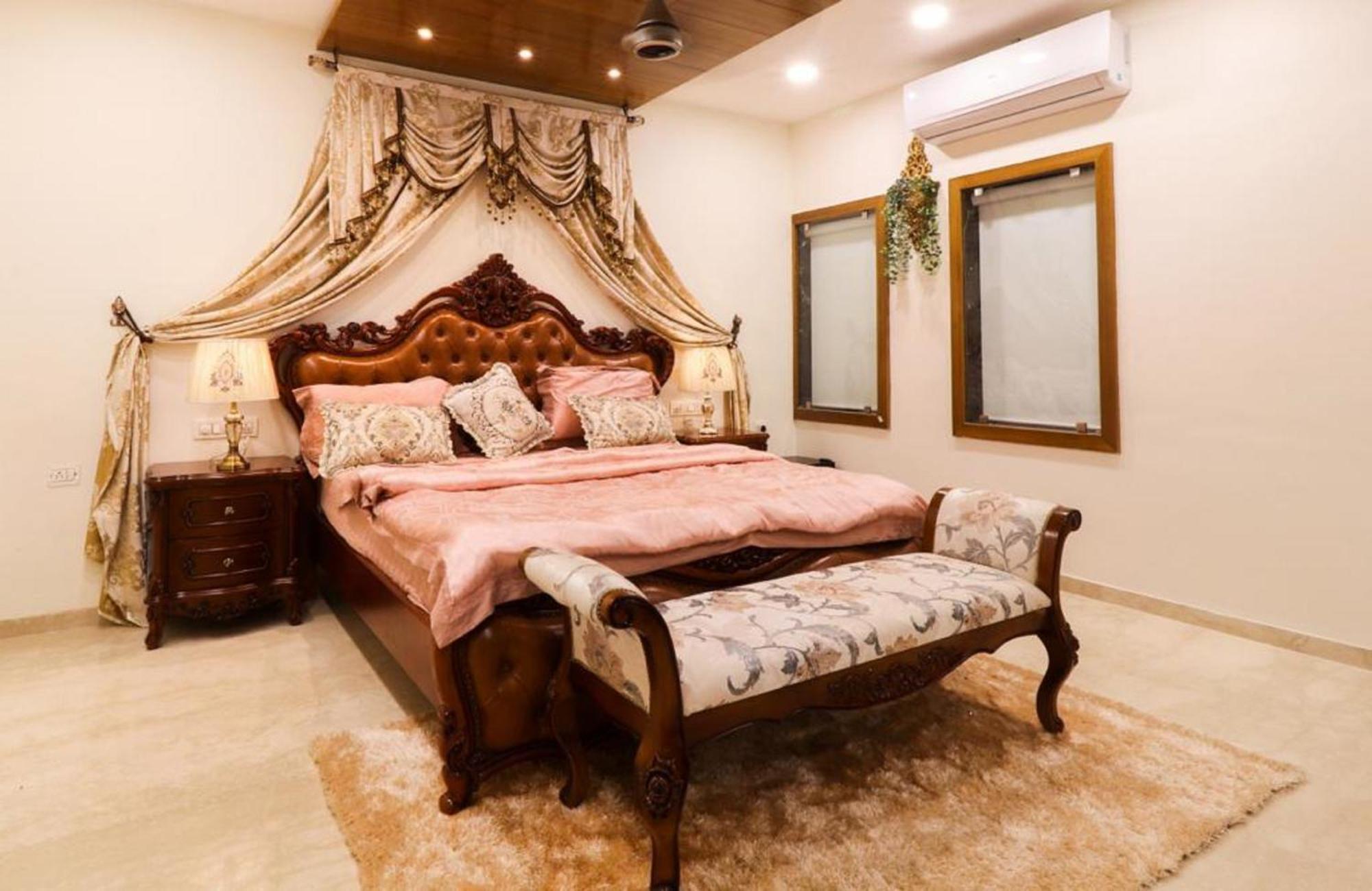 Royal Inn Hotel Ambaji Bagian luar foto