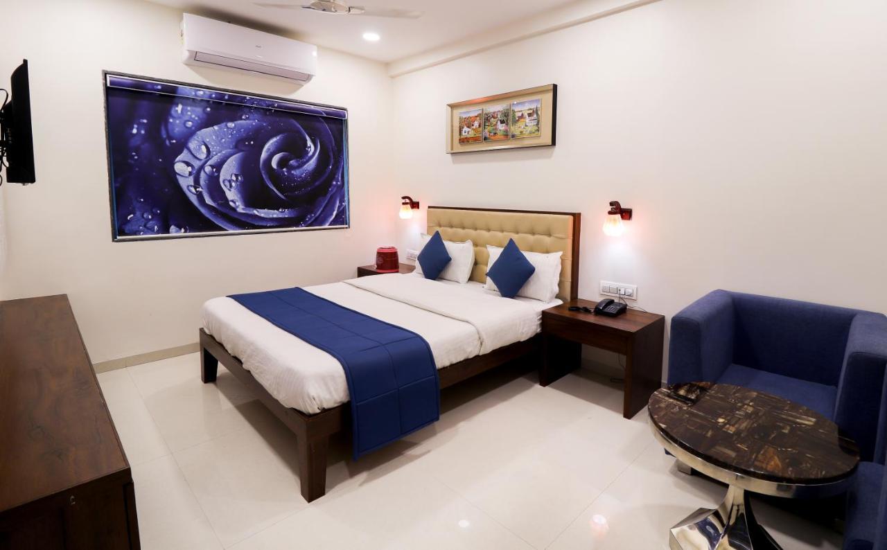 Royal Inn Hotel Ambaji Bagian luar foto